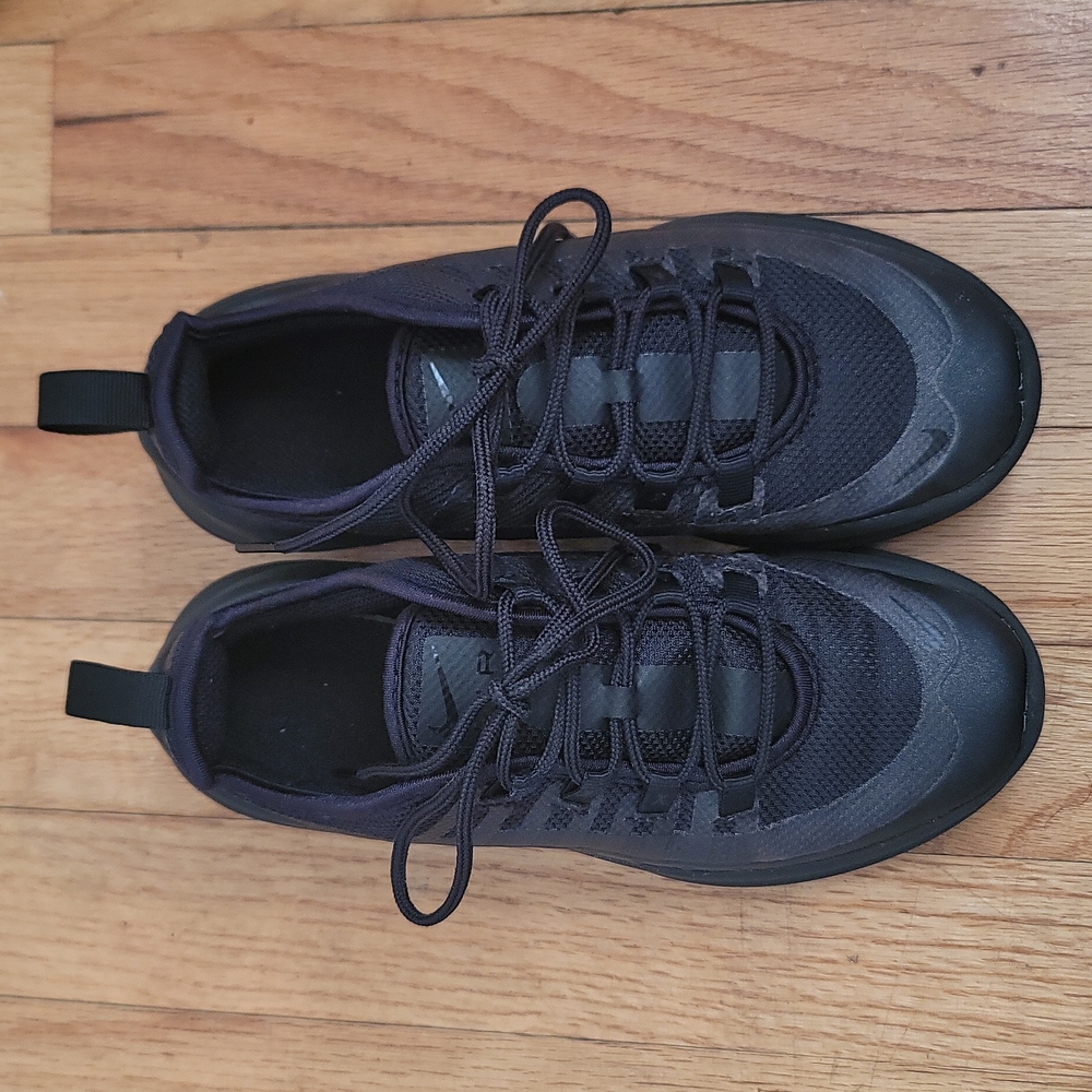 Nike Air Max Axis